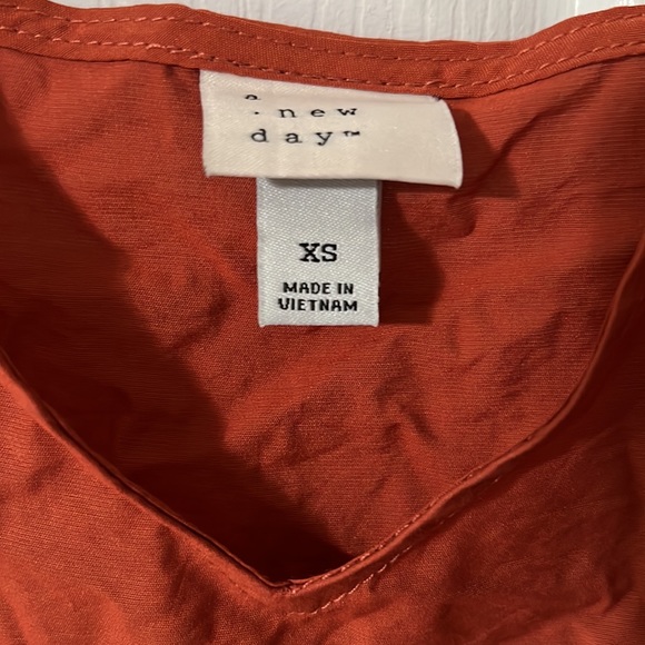 Orange tank top - Picture 2 of 3